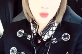 娱乐吃瓜酱不要在意别人,聚焦自我成长