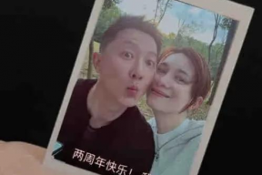 娱乐吃瓜爆料两个顶流,两大顶流明星的神秘瓜料大揭秘