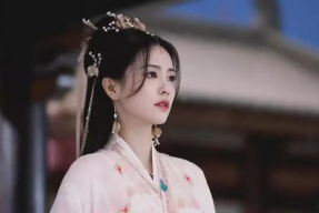 白鹿娱乐圈吃瓜直播,从网红到实力派，她的成长之路与幕后故事