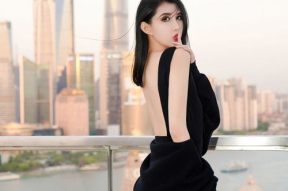 娱乐吃瓜美女模特,美空模特黛欣霓，性感冷艳，人气飙升