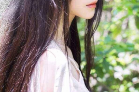 娱乐圈吃瓜背景图女生,揭秘“吃瓜女孩”背后的故事