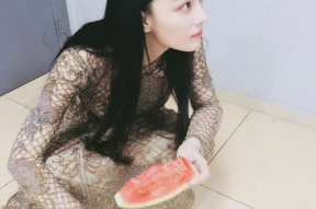 娱乐吃瓜表妹微博,表妹微博吃瓜，带你领略幕后真相