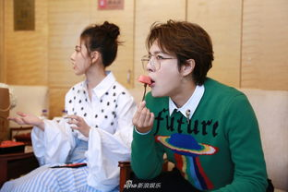 娱乐吃瓜徐海乔视频,感情问题还是独特表演？娱乐圈瓜田再起波澜