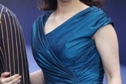 爱豆吃瓜娱乐酱蒋欣,从华妃娘娘到年度观众喜爱演员，演艺之路的璀璨星光