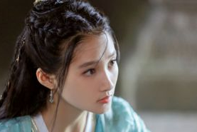 关晓彤进入娱乐圈吃瓜,从吃瓜群众到璀璨明星的蜕变之路